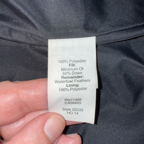 J. Crew Excursion Quilted Puffer Christmas Vest Size Small Black and Red Plaid - Picture 5 of 11